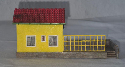 Faller B251 -Modelleisenbahn Ferienhaus H0 gelb rotes Dach Terrasse Wintergarten