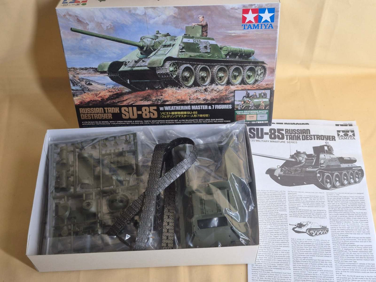 Tamiya 1:35 Russian Tank Destroyer SU-85 Weathering Master 7 Figuren OVP