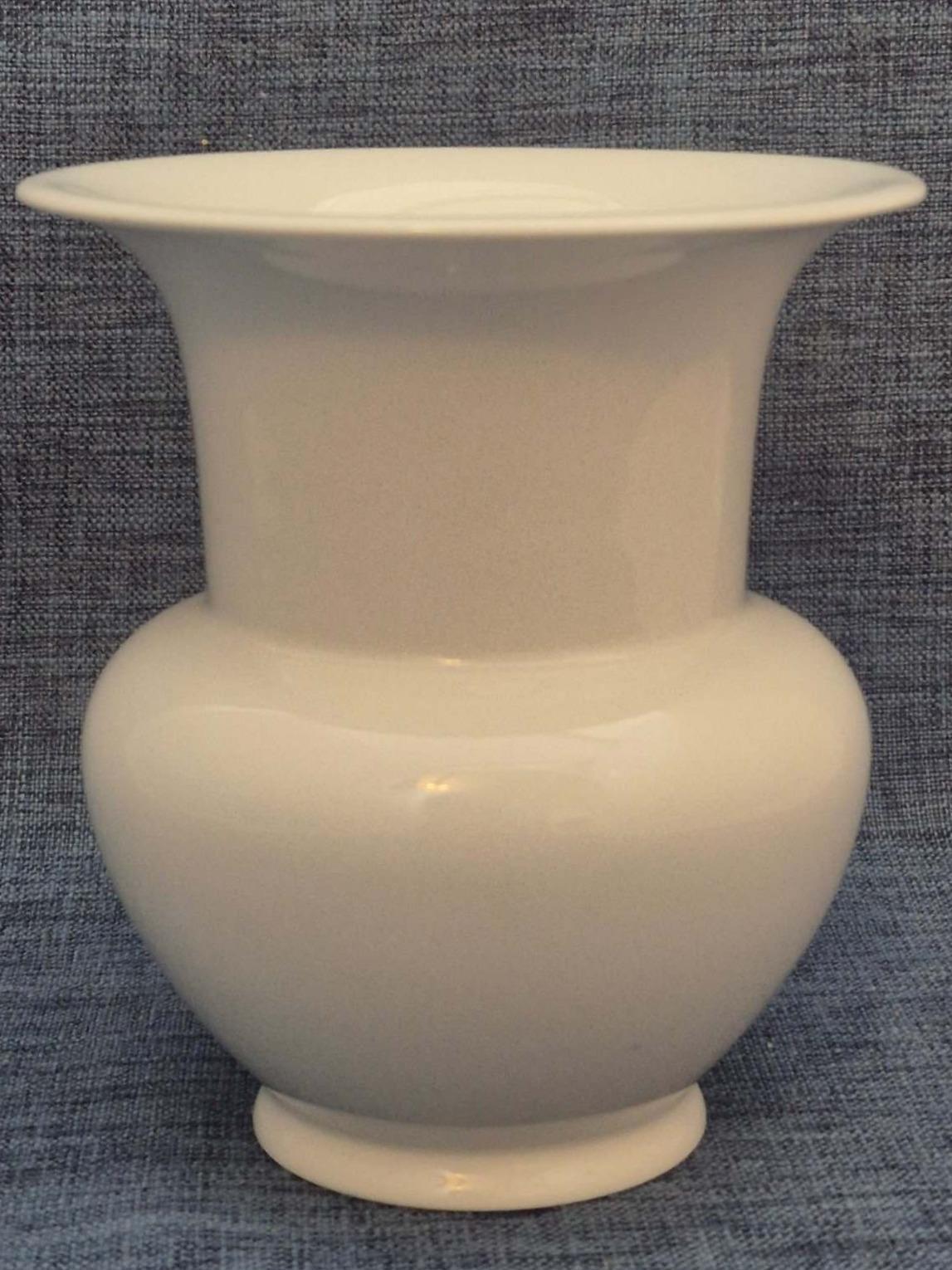 KPM Porzellan - Vase "Fidibus" - ca14,5 cm hoch - weiß - 1. Wahl - K.F. Schinkel