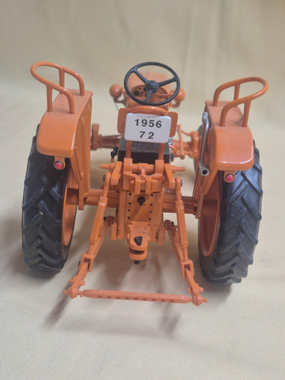 Universal Hobbies Renault D22 1956 Traktor Modell 1:16 Sammlermodell OVP unbesp.
