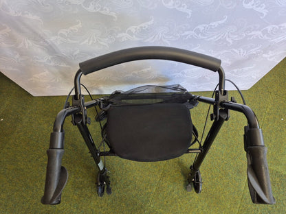 Mobility Plus+ Rollator 4-Rad faltbar Sitz Einkaufstasche Handbremse schwarz neu