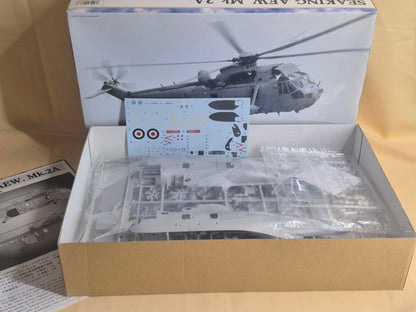 Hasegawa 09863 Sea King AEW Mk.2A 1:48 Special Version Modellbausatz OVP