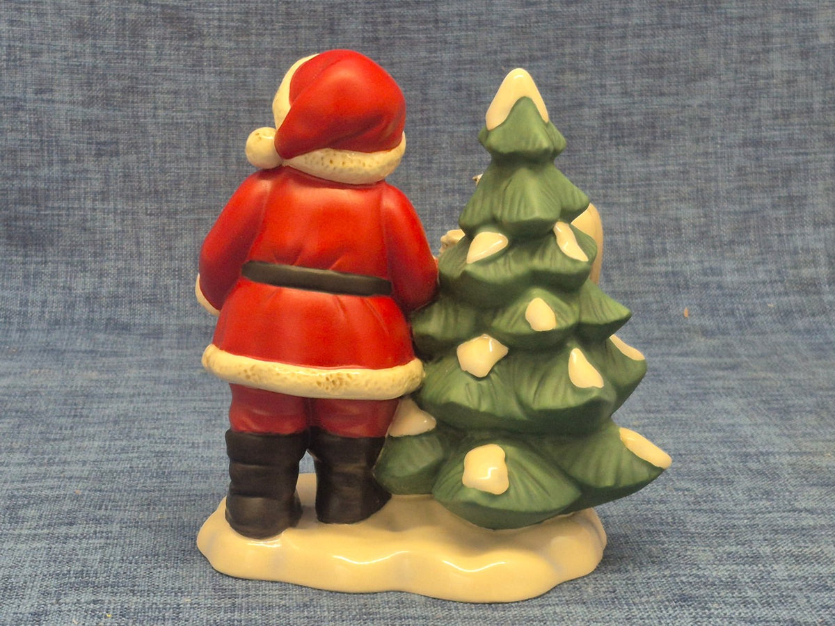 Goebel Weihnacht Figur "Post von weit her" Weihnachtsmann Porzellan
