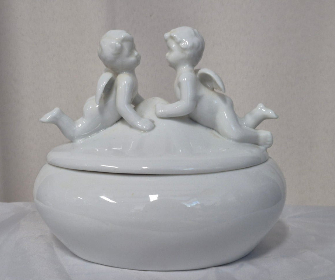 Porzellan Deckeldose weiß Putto Engel Figur Schmuckdose Vintage