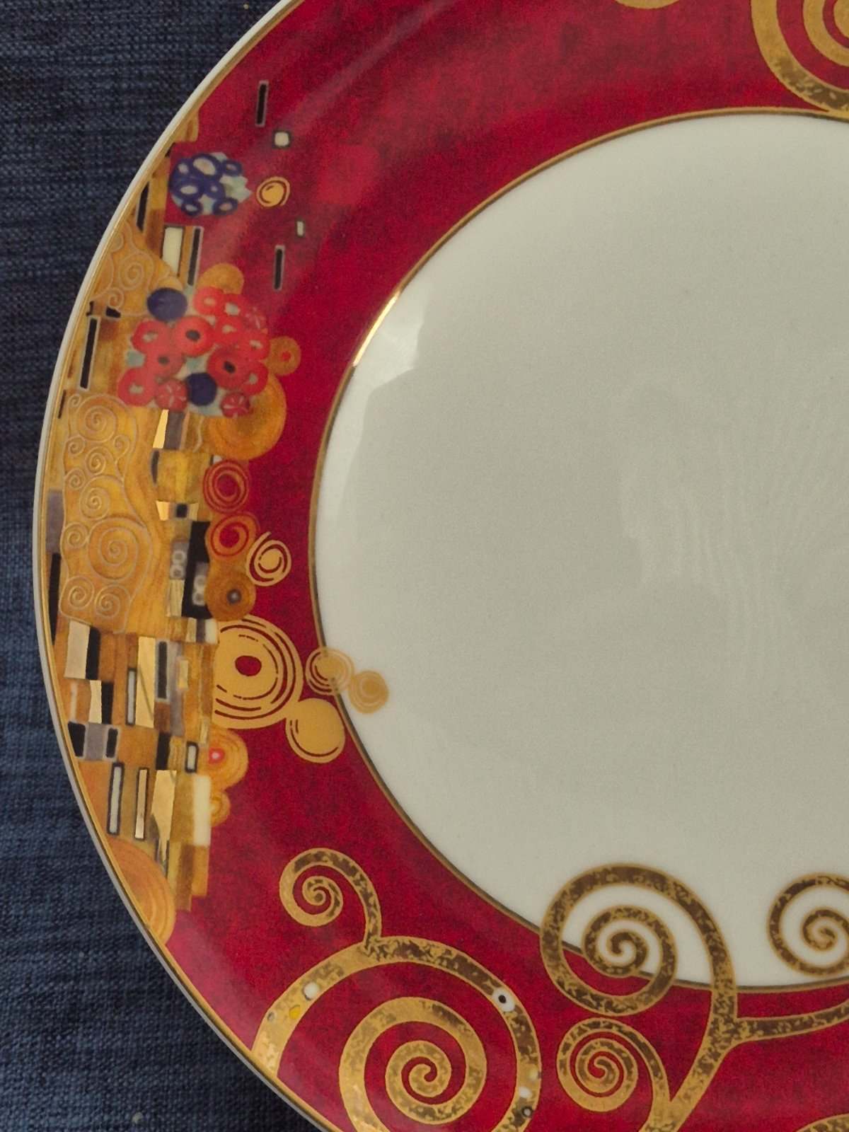 Goebel Artis Orbis Gustav Klimt Der Kuss Porzellan Teller Set 2tlg rot Gold
