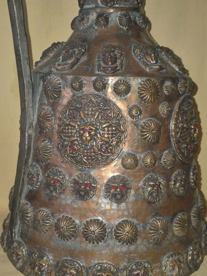 Alte Orientalische Kupferkanne Ewer mit Deckel Reliefdekor Steine Löwen Deko